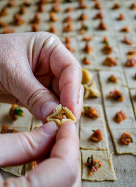 Турецкие пельмени (Manti) с нутом, приготовленные в духовке, пошаговый рецепт с фото от автора Алла