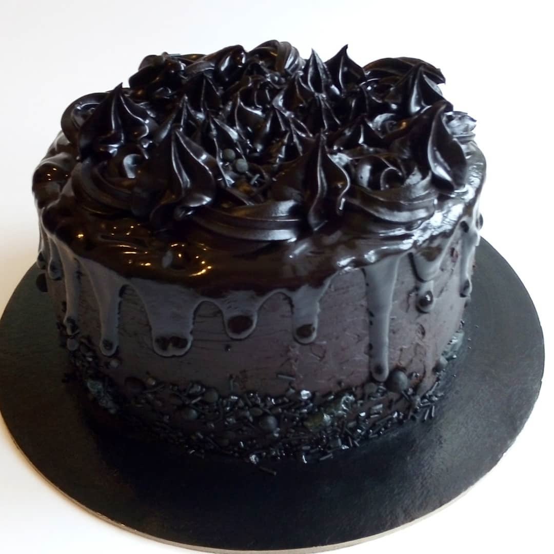 Торт темный