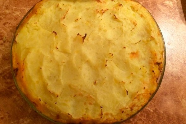 Печеное пюре. Запеченное картофельное пюре в духовке. Картофельное пюре в духовке с корочкой. Толченая картошка запеченная в духовке. Запеченное картофельное пюре в духовке с яйцом.